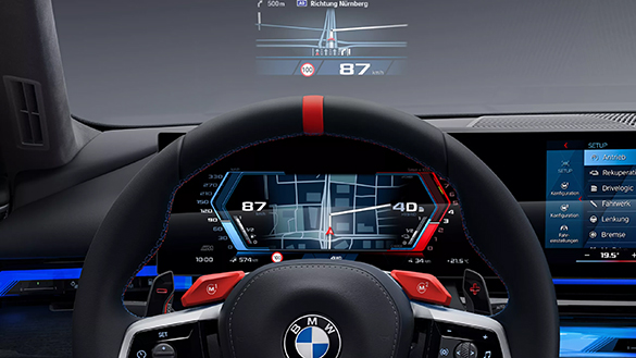 BMW M5 Touring M Head-Up Display