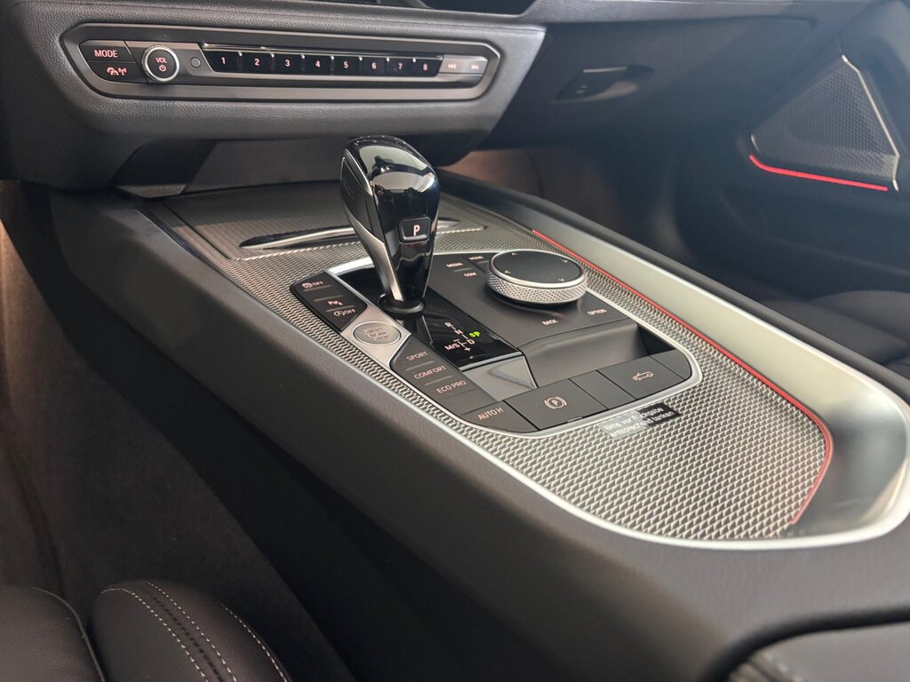 vehicle-2885255-10-2