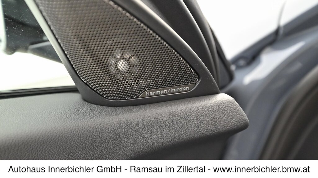 vehicle-2897957-10-2