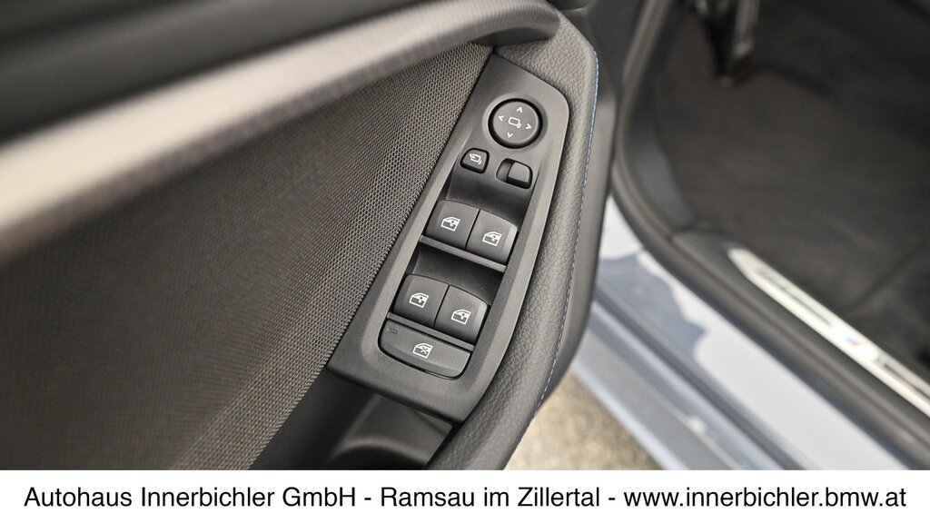 vehicle-2897957-11-2