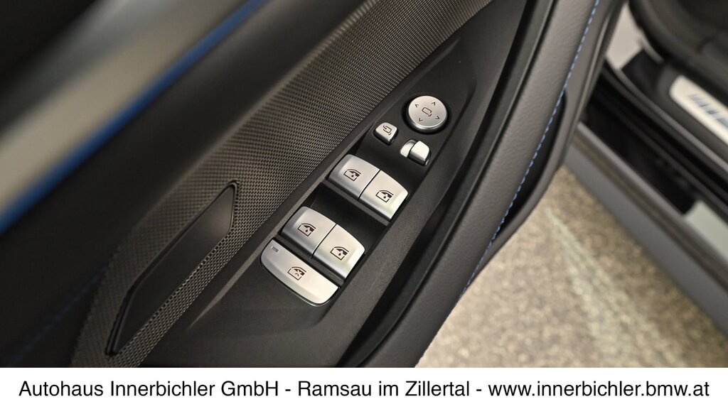 vehicle-2958044-12-2