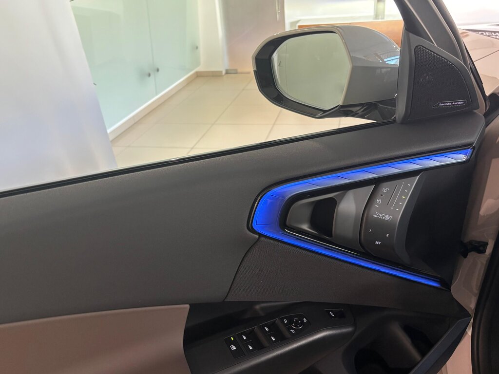 vehicle-2991437-14-2