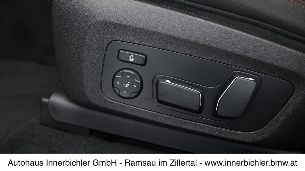 vehicle-3000350-12-2