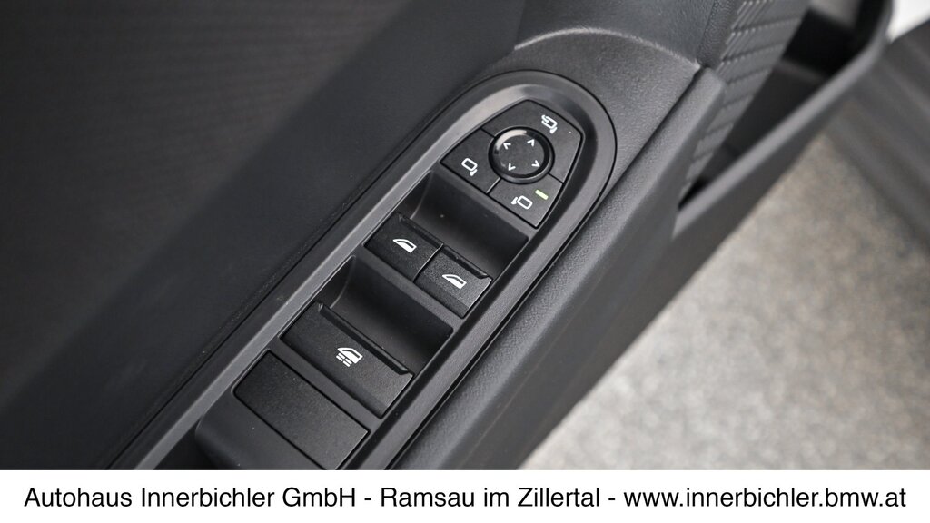 vehicle-3006287-12-2