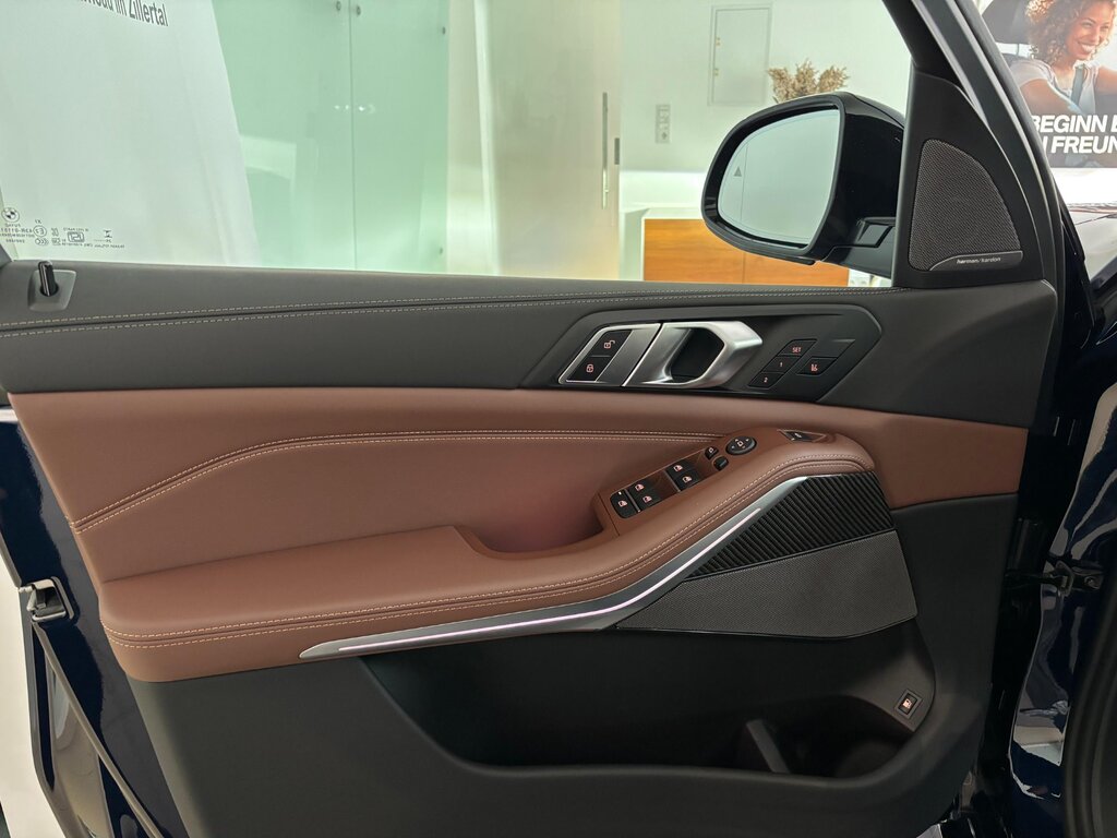 vehicle-2978050-9
