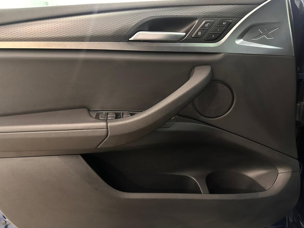 vehicle-3069356-12