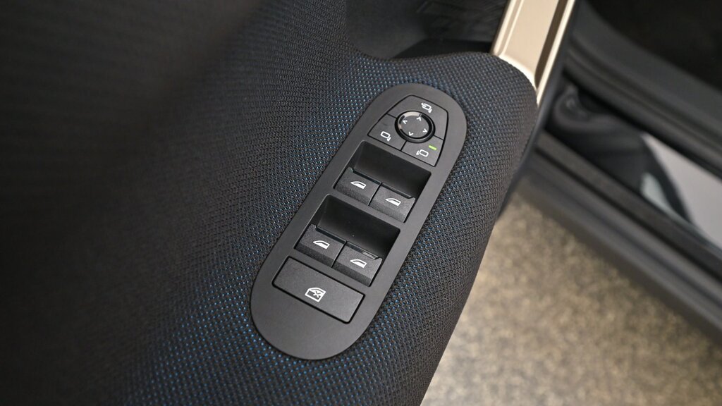 vehicle-3103894-12