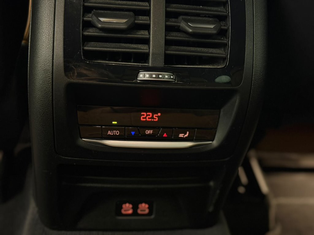 vehicle-3119081-6